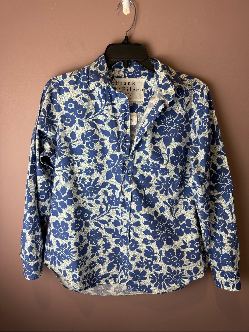 Frank & Eileen Navy and White Floral Button-Down Shirt M - Frank Style - Picture 3 of 11